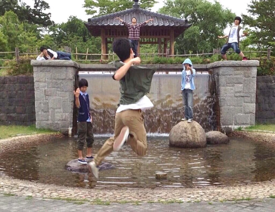 (대충 개인사정으로 연재가 중지된 잘 모르는 소년배틀물 만화 마지막 장면...
