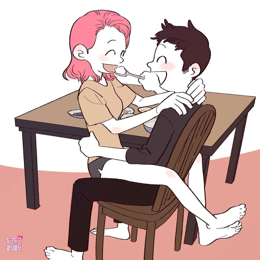 하루종일 붙어있는 커플 만화 - 이미지 4