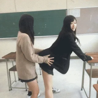 여고생들이 노는법.gif